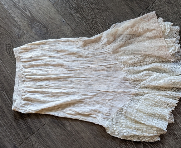 Skirt - Picture 4 of 4